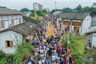 杜锋谈末节险被逆转：年轻球队没有资本去放松